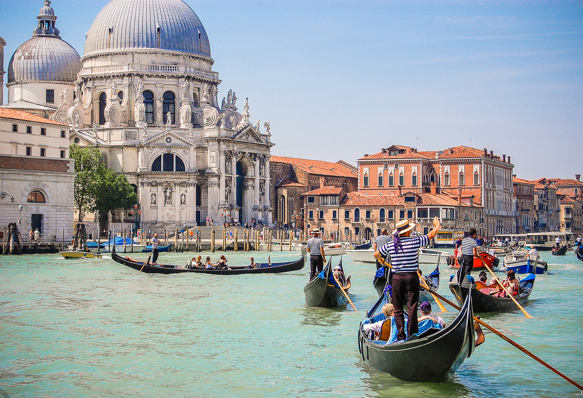 Venetië, de stad van de liefde, is een goede keuze voor een romantische stedentrip