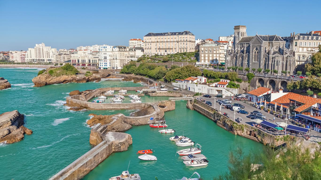 Flights to Biarritz